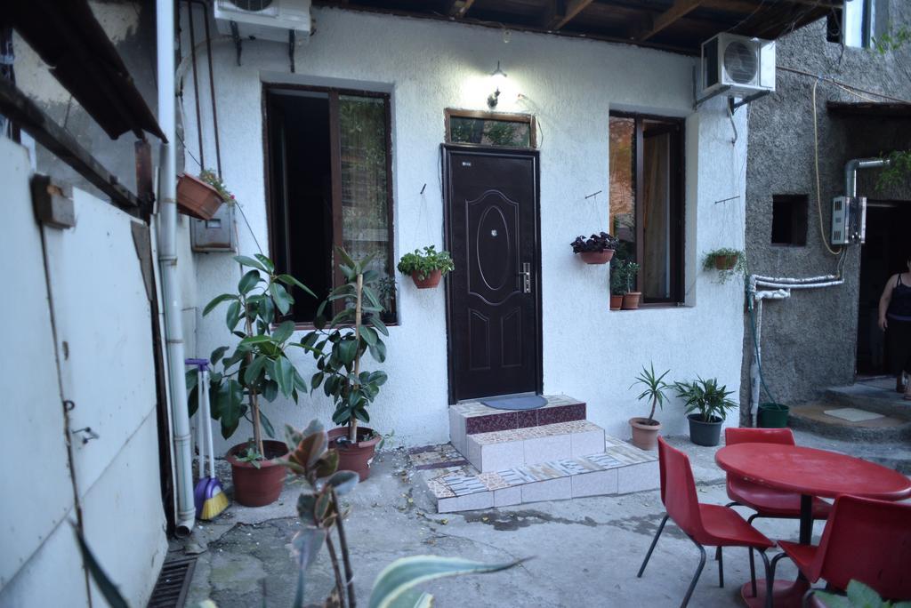 Guesthouse Gia Tbilisi Eksteriør bilde