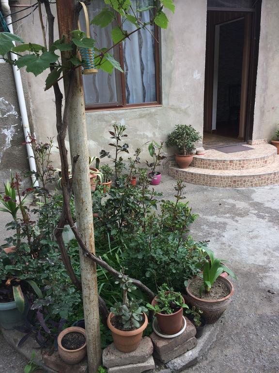 Guesthouse Gia Tbilisi Eksteriør bilde