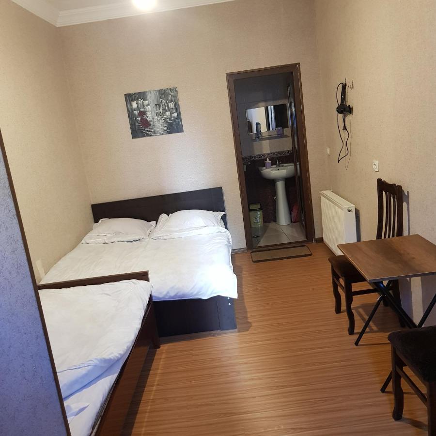 Guesthouse Gia Tbilisi Eksteriør bilde