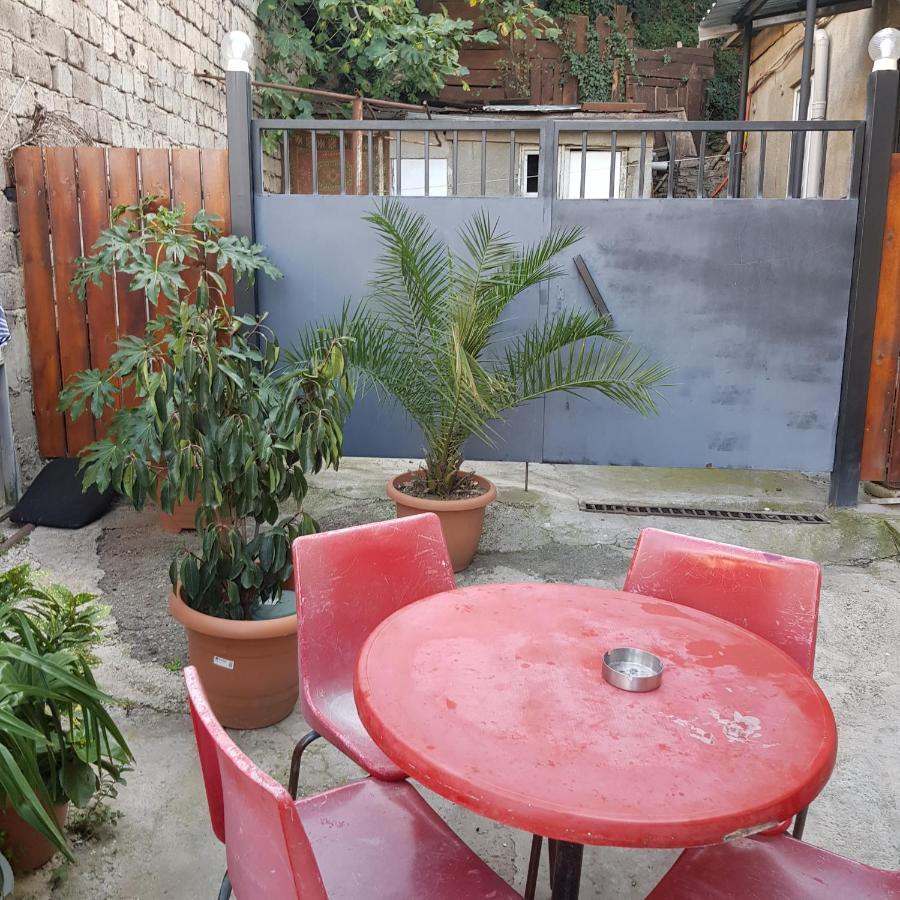 Guesthouse Gia Tbilisi Eksteriør bilde