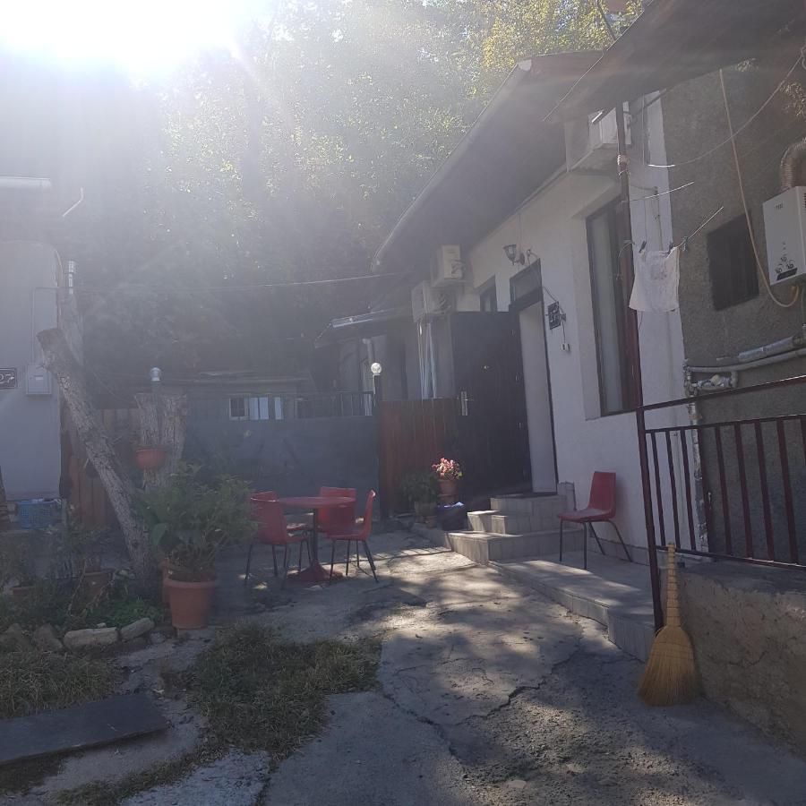 Guesthouse Gia Tbilisi Eksteriør bilde